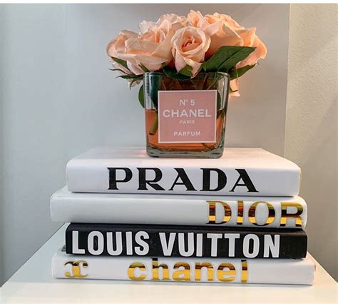 livre chanel deco table|Chanel Book Table Decor .